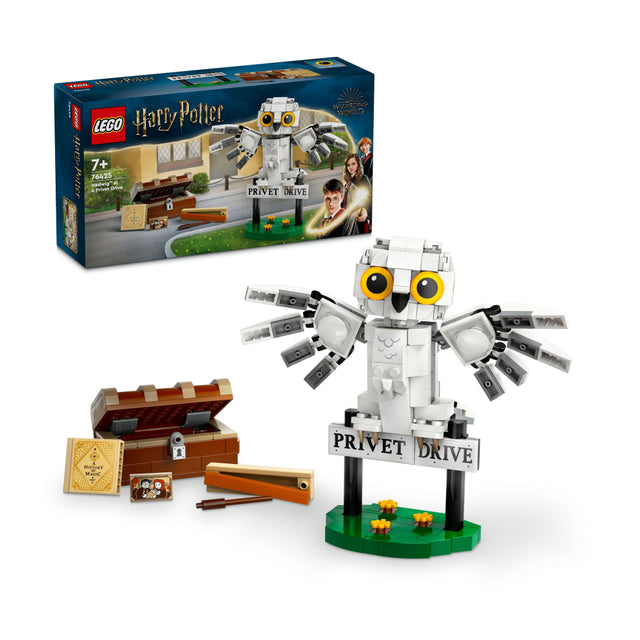 LEGO® Harry Potter Hedwig™ at 4 Privet Drive 76425