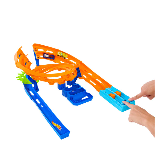 Hot Wheels® Whip Around Raceway™ (Action)